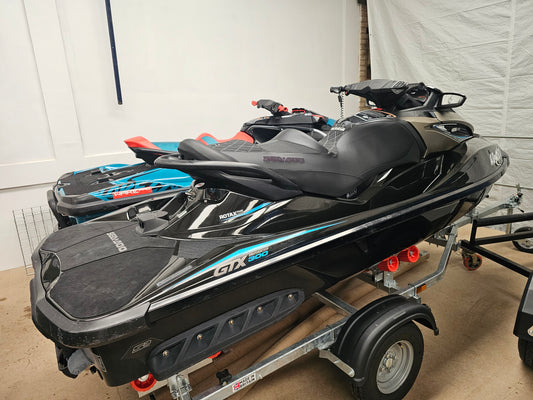 2016 Pre-owned Sea-Doo GTX Limited 300hp LOW HOURS